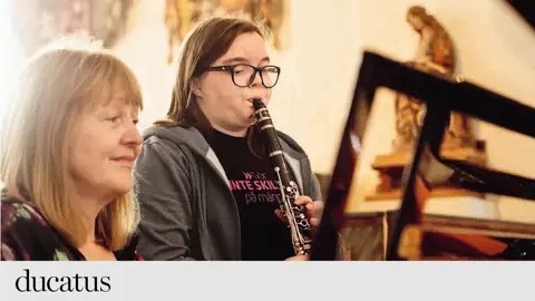 Ellen Till Ung Resurs Fanns