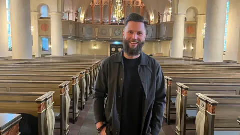 Tre frågor till.......